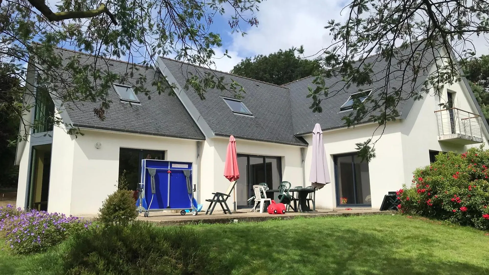 Jolie Maison De Vacances Avec Une Vue Magnifique Sur Le Jardin Combrit Semesterbostad